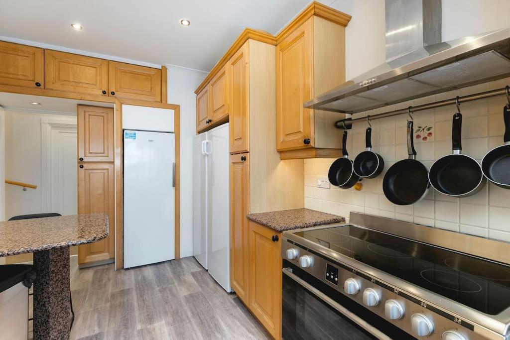 ' Luxury & Spacious 4 Bed 4 Bath Apartment ' ロンドン エクステリア 写真